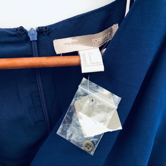 Forever 21 Long Sleeve Dress- Navy Small - Picture 5 of 5